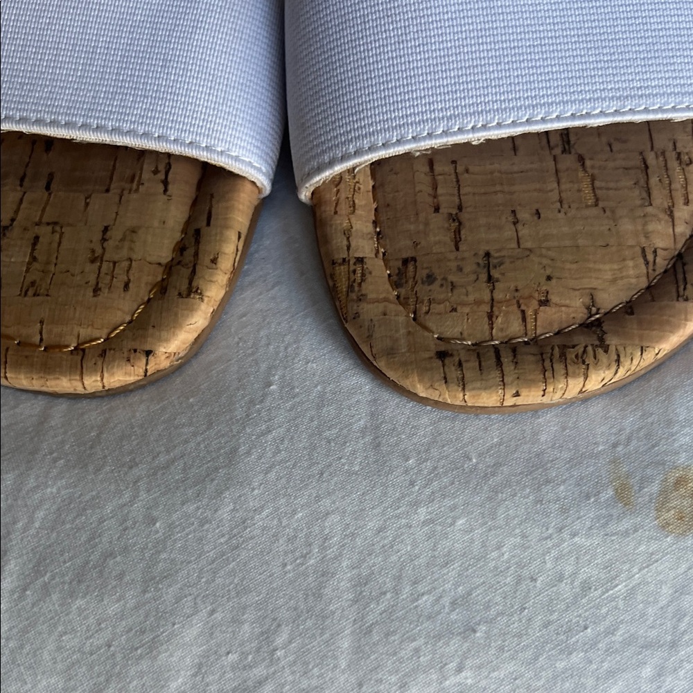 Tommy Bahama White Sandals with Cork Footbed - Picture 5 of 6
